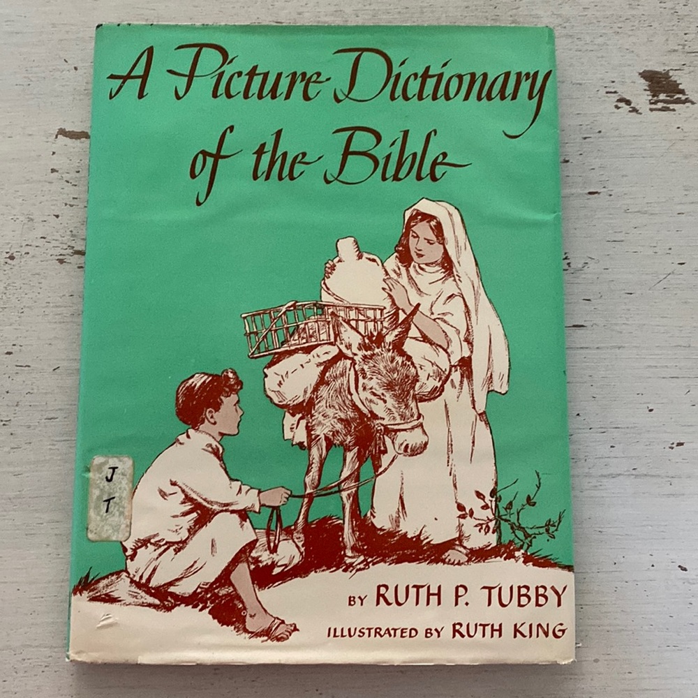 1949, A Picture Dictionary of the Bible Hardcover Book by Ruth P. Tubby.